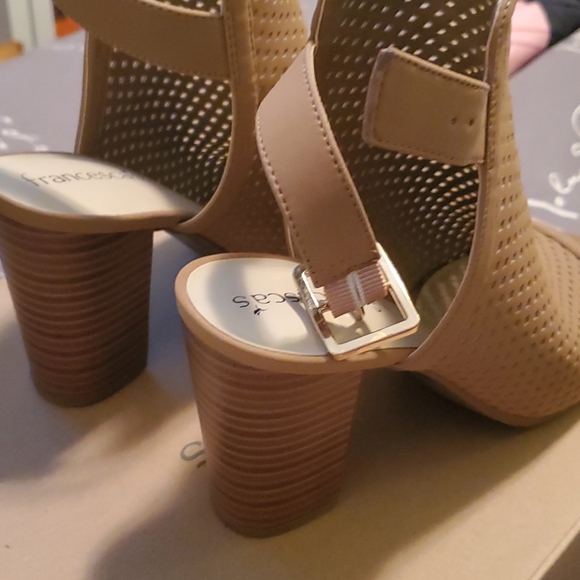 Francescas sandals - Picture 2 of 5